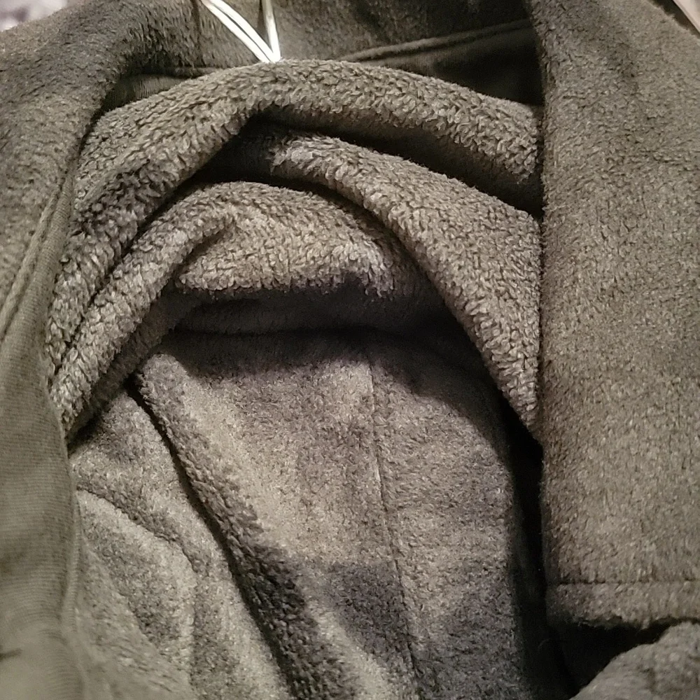 Free Assembly Shirt - Picture 7 of 9